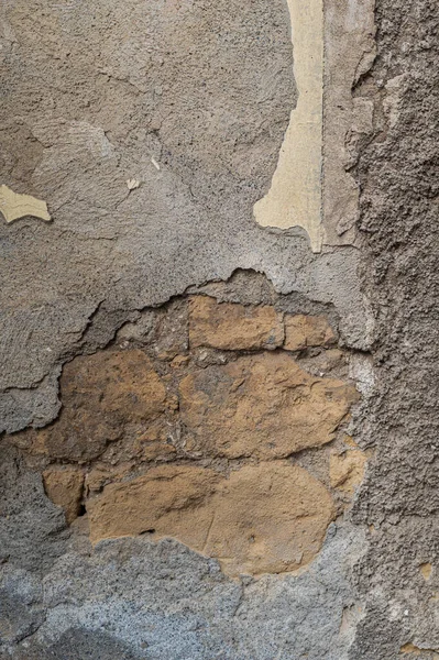 Eski Duvarın Dokusu Soyulmuş Alçı Renkli Lekeler Aşınmalar Düşmüş Parçalar — Stok fotoğraf