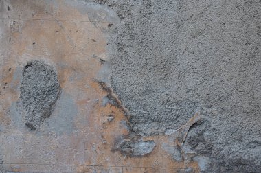 Doku, eski duvarın arka planı, soyulmuş alçı, renkli lekeler, sıyrıklar, onarılması gerekiyor. Mantar, küf ve yüksek nem yüzünden yok olmuş..