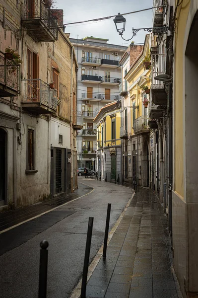 Smalle Historische Middeleeuwse Straatjes Van Een Klein Stadje Zuid Italië — Stockfoto