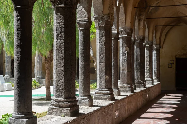 Cloister San Francesco Courtyard Old Catholic Monastery Cozy Place Columns — 图库照片