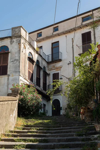 View City Mountains Old Shabby White Villa Ancient Streets Naples — 图库照片