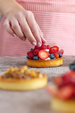 Meyveli kek, lezzetli tart..