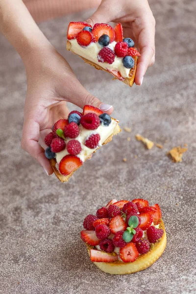 Meyveli kek, lezzetli tart..