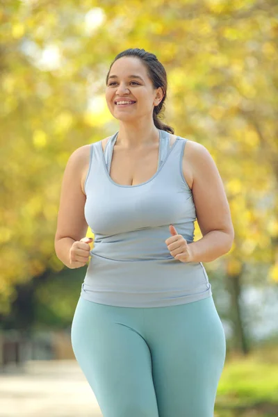 Mujer gorda haciendo deportes — Foto de Stock