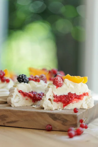 Dessert Pavlova Delicious Beautiful Breakfast High Quality Photo — Zdjęcie stockowe