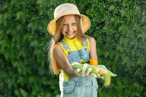 Child Vegetables Happy Little Girl Holding Vegetables Her Hands High — Stok fotoğraf