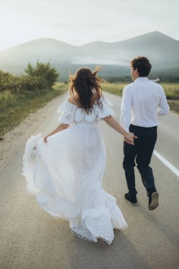 Mutlu bir çift. Düğün fotoğrafı. Birbirine aşık bir çift. Gelin ve damat. Yüksek kalite fotoğraf