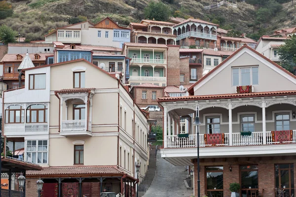 Houten balkons in tbilisi. — Stockfoto