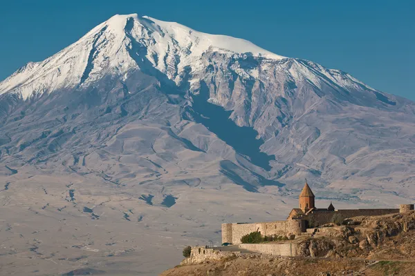 古老的亚美尼亚教堂 khor virap — 图库照片