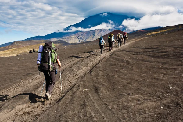 Trekking op Kamtsjatka. — Stockfoto