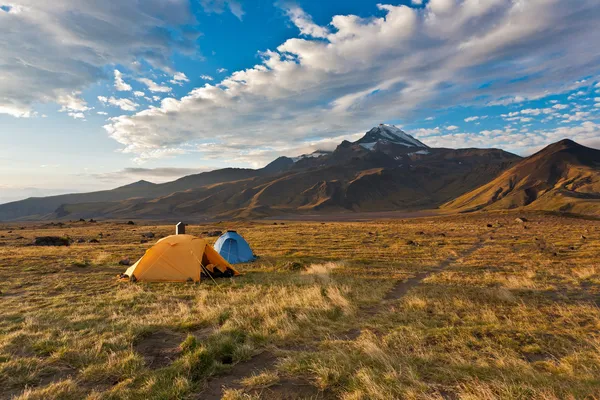 Zelten auf Kamchatka. — Stockfoto