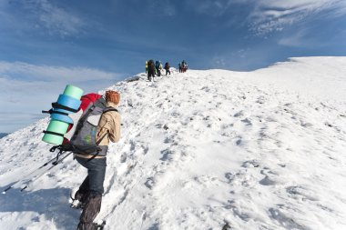 Grup yürüyüşçü.
