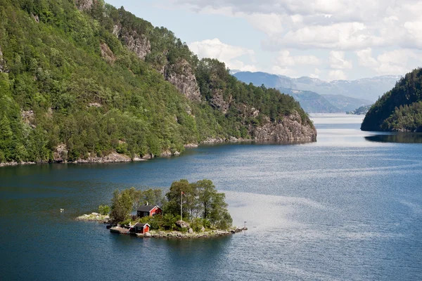 Osamělá chatrč, Norsko. — Stock fotografie