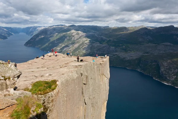 Lysefjorden (노르웨이에 상자 모양의 대 바위) — 스톡 사진