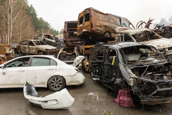 Muitos Carros Disparados Destruídos Cemitério Carro Irpin Ucrânia — Fotografia de Stock
