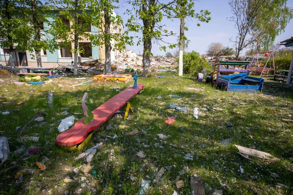 Makariw Ukraina Maja 2022 Zniszczone Przedszkole Wyniku Inwazji Rosyjskich Sił — Zdjęcie stockowe