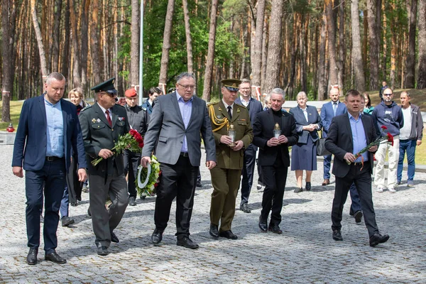 Bykivnia Ukrajina Května 2022 Slavnostní Ceremoniál Ukrajinských Polských Delegací Počest — Stock fotografie