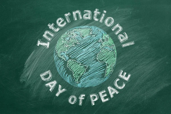 Globe Lettering International Day Peace September Chalk Drawn Illustration Greenboard — Photo