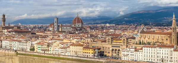 Panoramautsikt över Florens från piazzale michelangelo — Stockfoto