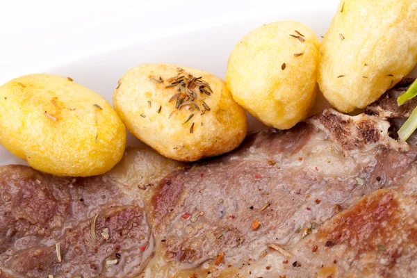 Filete y patatas — Foto de Stock