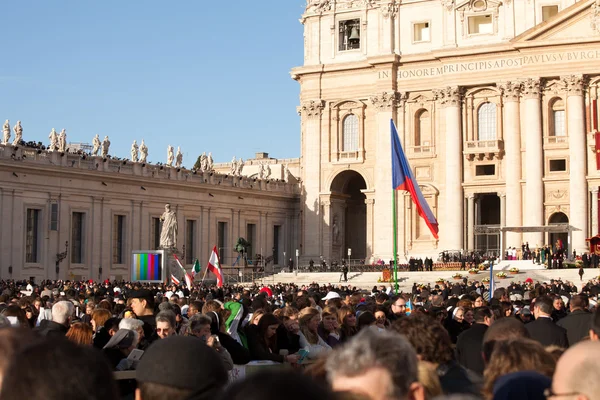 A pápa Francis felavatása tömeg — Stock Fotó
