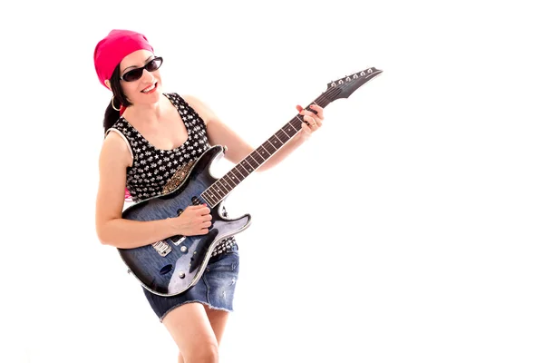 Mujer hippie con guitarra eléctrica — Foto de Stock