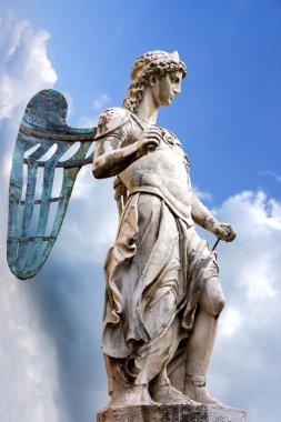 St. michael - raffaello da montelupo heykelin