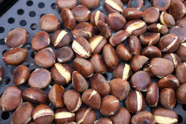 Roasting Chestnuts — Stock Photo, Image