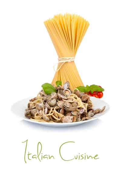 Špagety s vlčího škeble — Stock fotografie