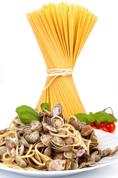 Spaghetti mit Venusmuscheln — Stockfoto