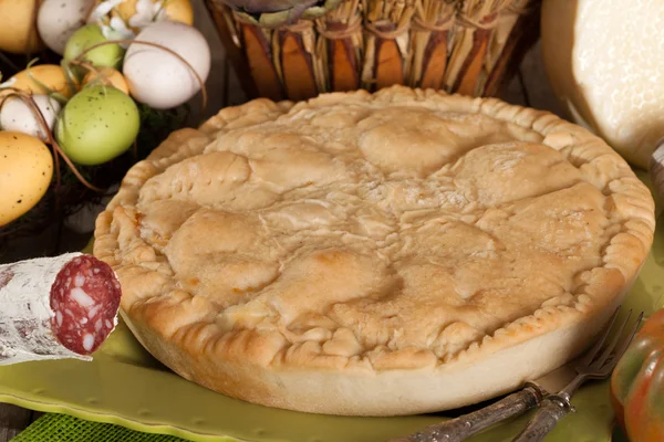 Pizza rustica, geleneksel Napoliten mutfağı — Stok fotoğraf