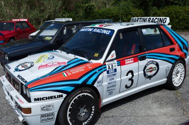 Beyaz lancia delta hf ayrılmaz