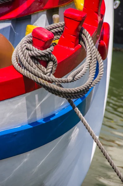 Rope mooring hawser — Stock Photo, Image