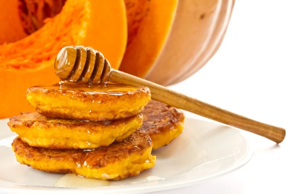 Pumpkin pannkakor med honung — Stockfoto