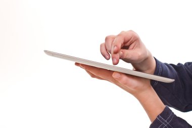 tablet parmak dokunuyor