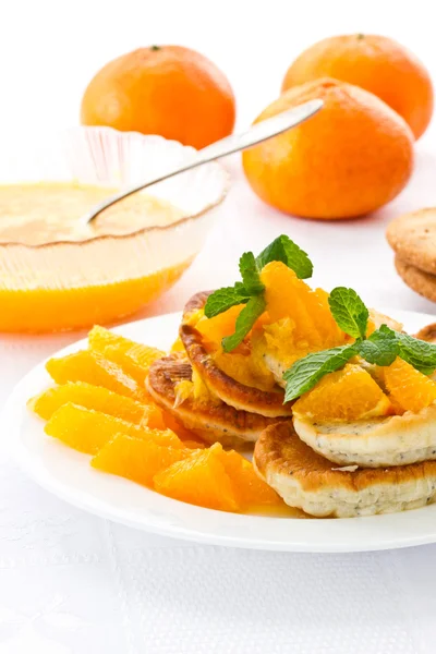 Bolinhos de papoula com geléia de laranja — Fotografia de Stock