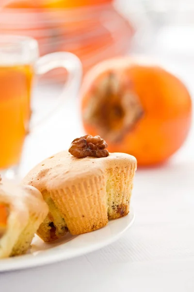 Muffin con fette di cachi — Foto Stock