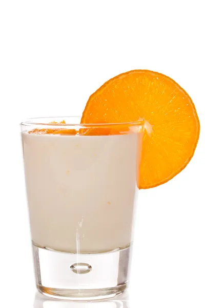 Yogur de leche con naranjas —  Fotos de Stock