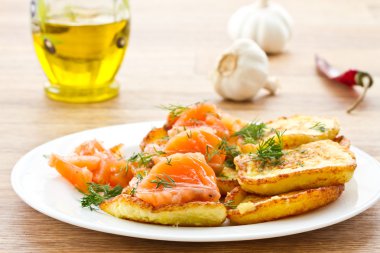 patates gözlemesi tuzlanmış somon ile