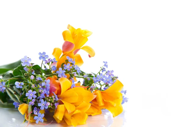 Όμορφη άνοιξη μπουκέτο λουλούδια — Φωτογραφία Αρχείου