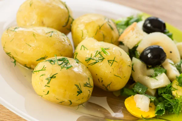 Patatas cocidas jóvenes — Foto de Stock