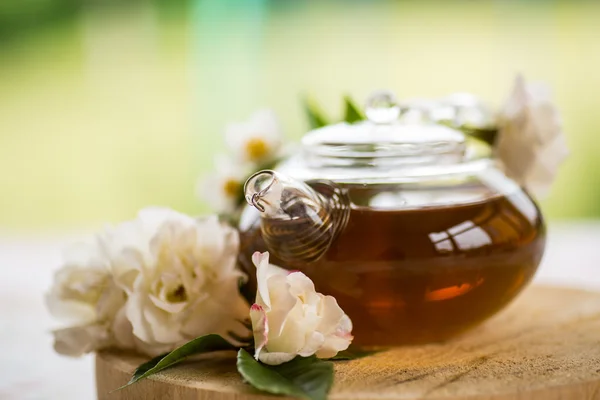 Té con rosas — Foto de Stock