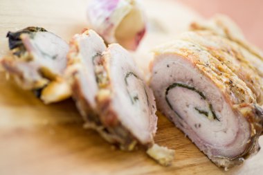 scallions ile pişmiş köfte