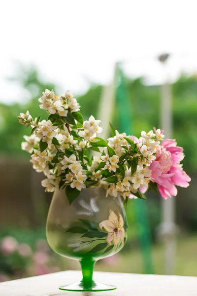 Jasmine bouquet with peonies — Stock Photo, Image