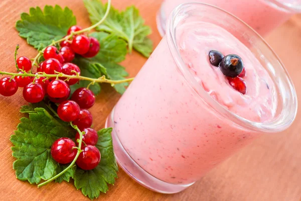 Redcurrant smoothie — Stock Photo, Image