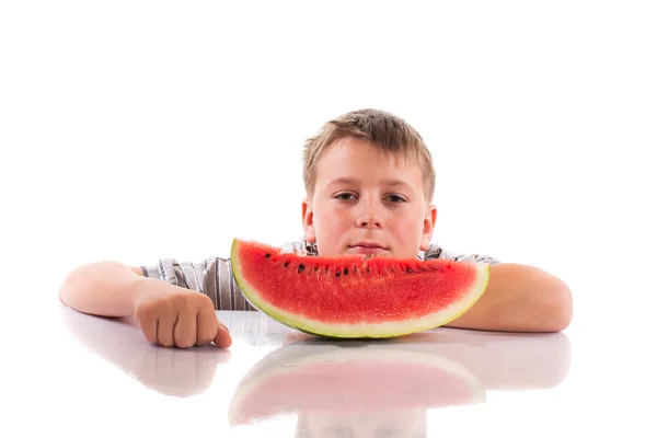 Pojke med vattenmelon — Stockfoto