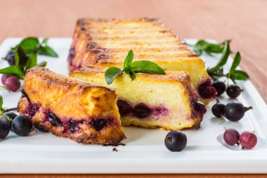 süzme peynir pasta çilek ile