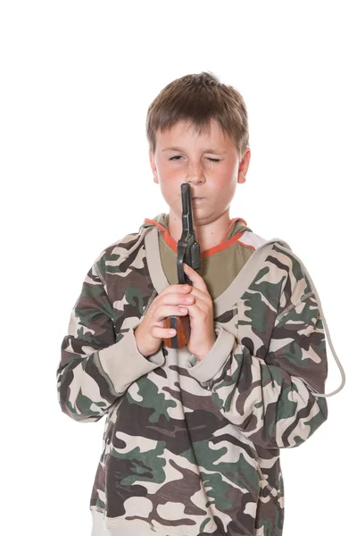 Tiener met een pistool — Stockfoto