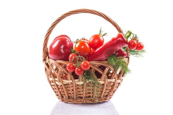 Verduras en la cesta —  Fotos de Stock