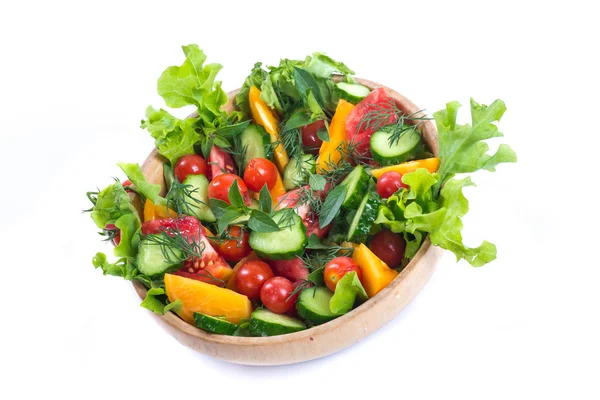 Ensalada con pepinos frescos y tomates — Foto de Stock